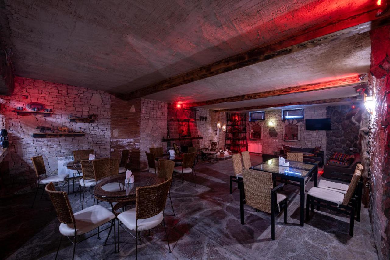Ponto Gallery Tbilisi Exterior foto