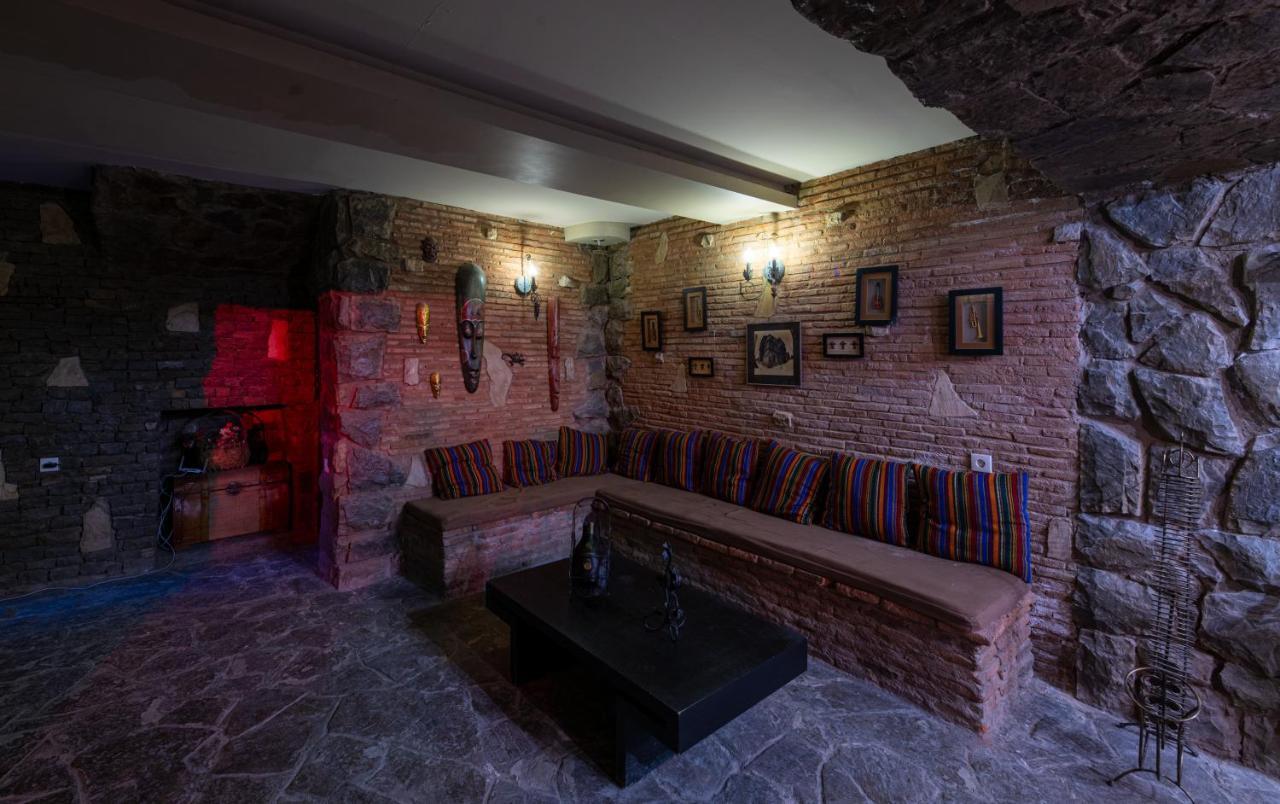 Ponto Gallery Tbilisi Exterior foto